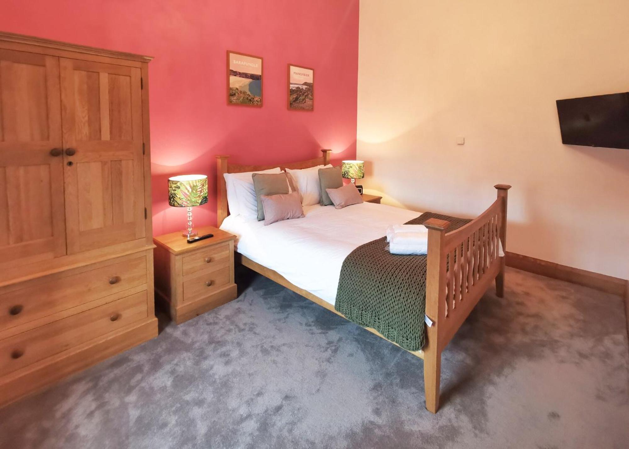 Grondre Holiday Park Clynderwen Rum bild